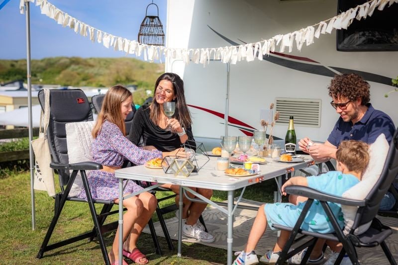 Camping in Noordwijk hinter den Dünen mit der Familie